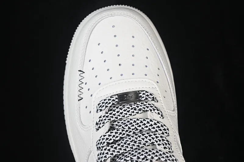 All categories Nk Air Force 1 Air Force series Nk Air Force 1 Low Air Force low-top Nike Air Force 1'07 Low black and white contrast Air Force 1 low-top casual sneakers MM3399-817